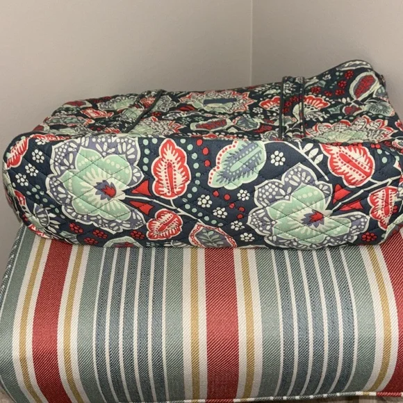 Vera Bradley Tote Bag - Picture 7 of 8